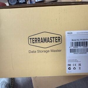 TerraMaster F4-424 Pro Data Storage Master Box